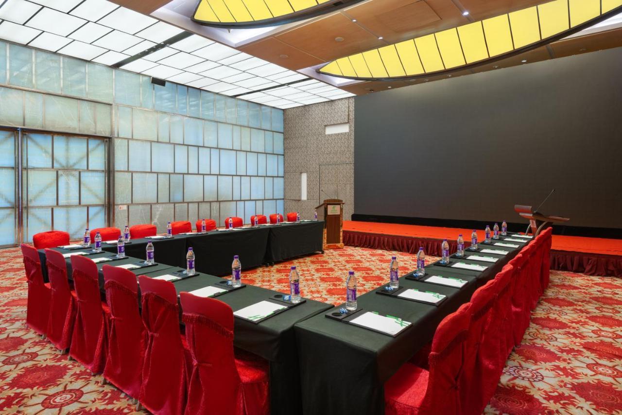 Holiday Inn Binhai Тяньцзінь Екстер'єр фото