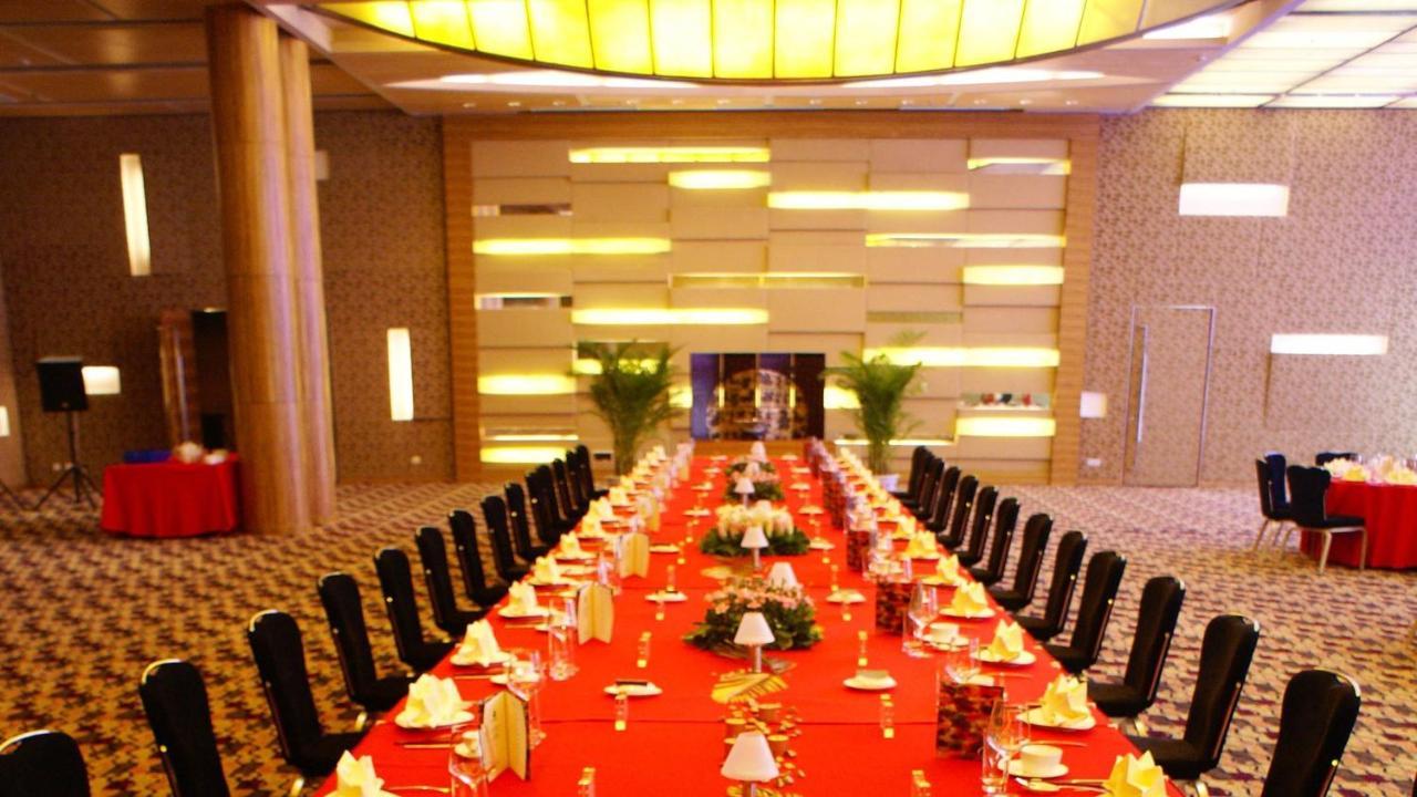 Holiday Inn Binhai Тяньцзінь Екстер'єр фото
