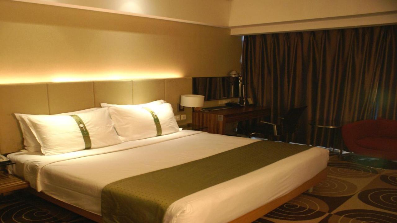 Holiday Inn Binhai Тяньцзінь Екстер'єр фото