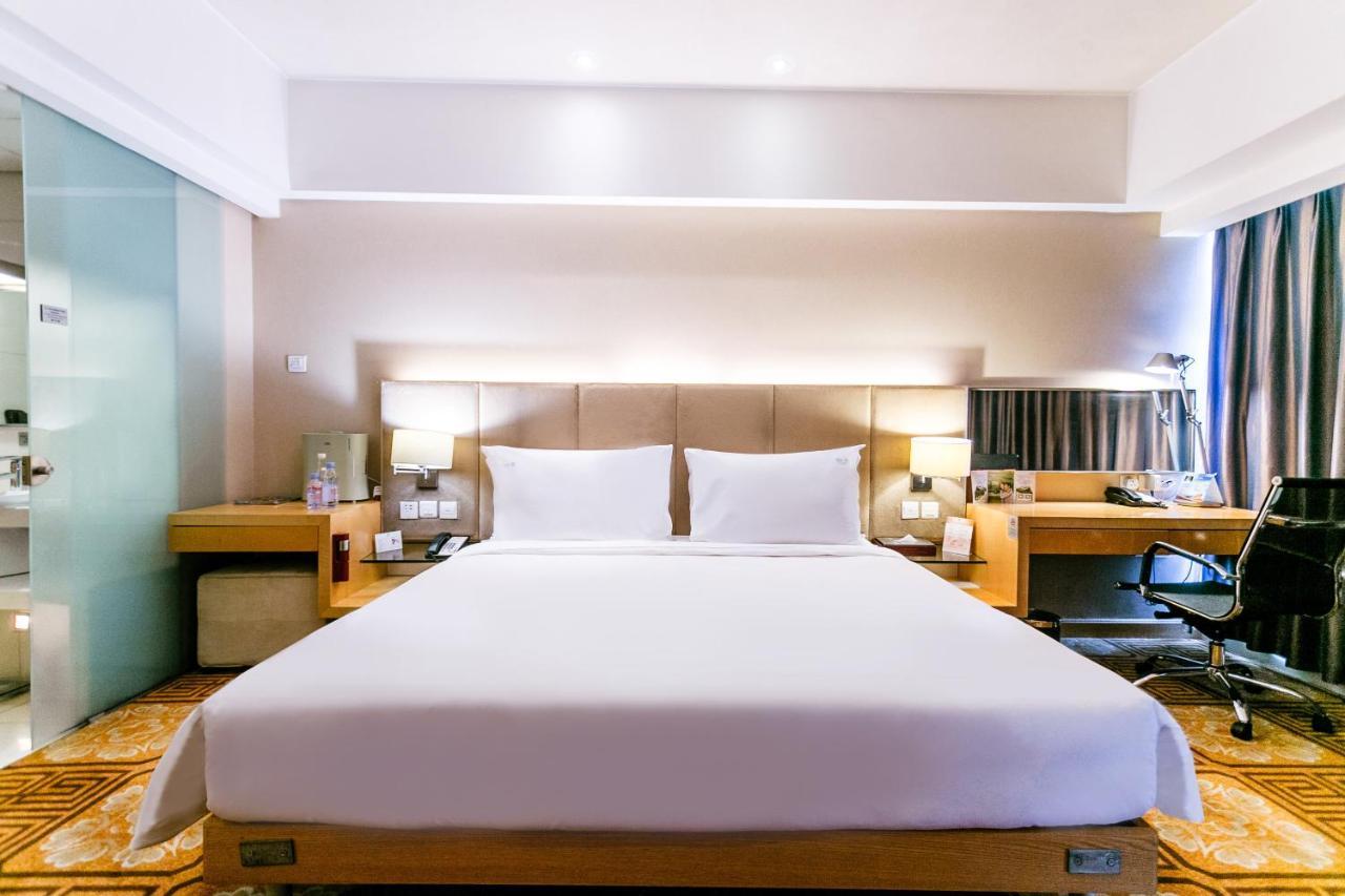 Holiday Inn Binhai Тяньцзінь Екстер'єр фото