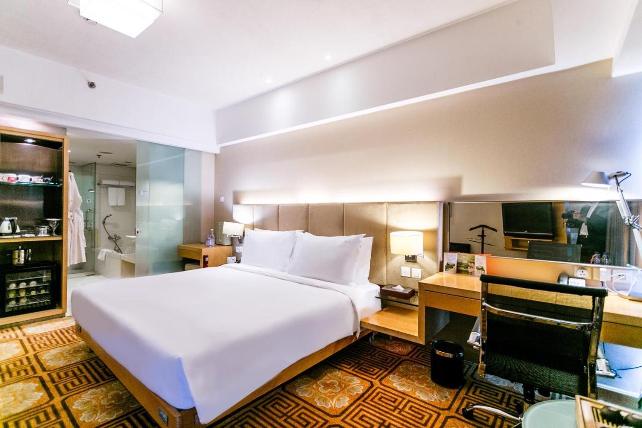 Holiday Inn Binhai Тяньцзінь Екстер'єр фото