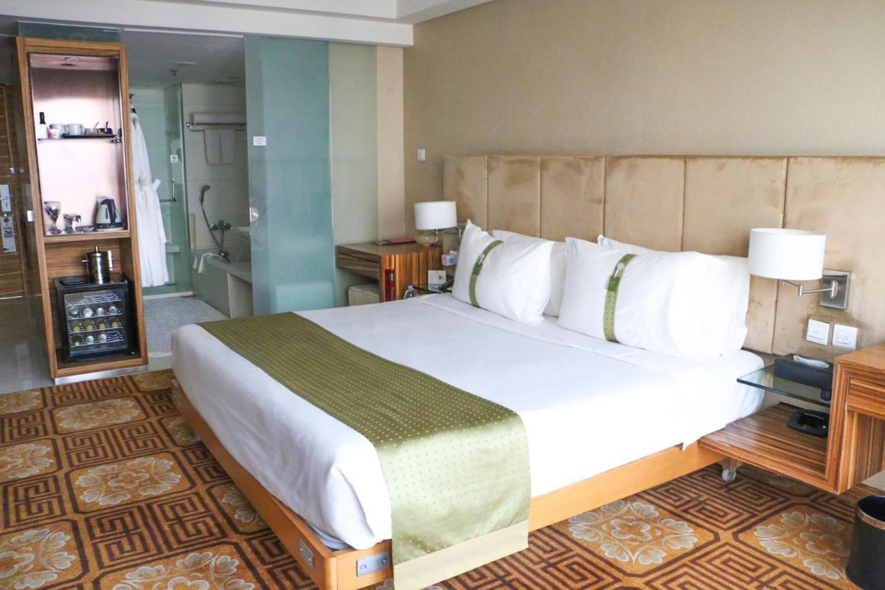 Holiday Inn Binhai Тяньцзінь Екстер'єр фото